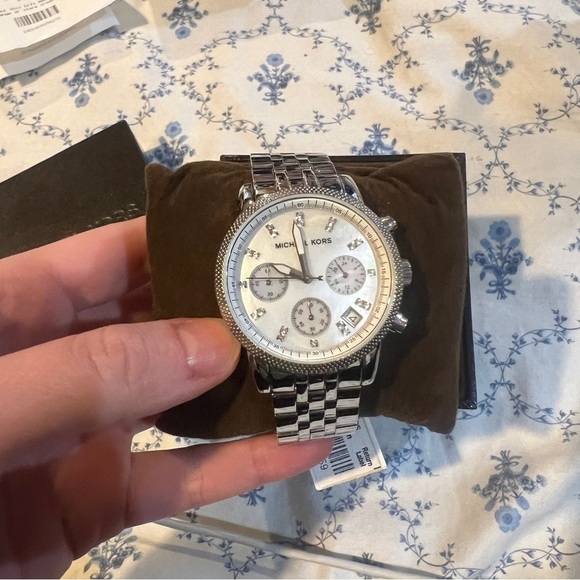 Michael Kors Silver Watch – New in Box - Picture 4 of 6